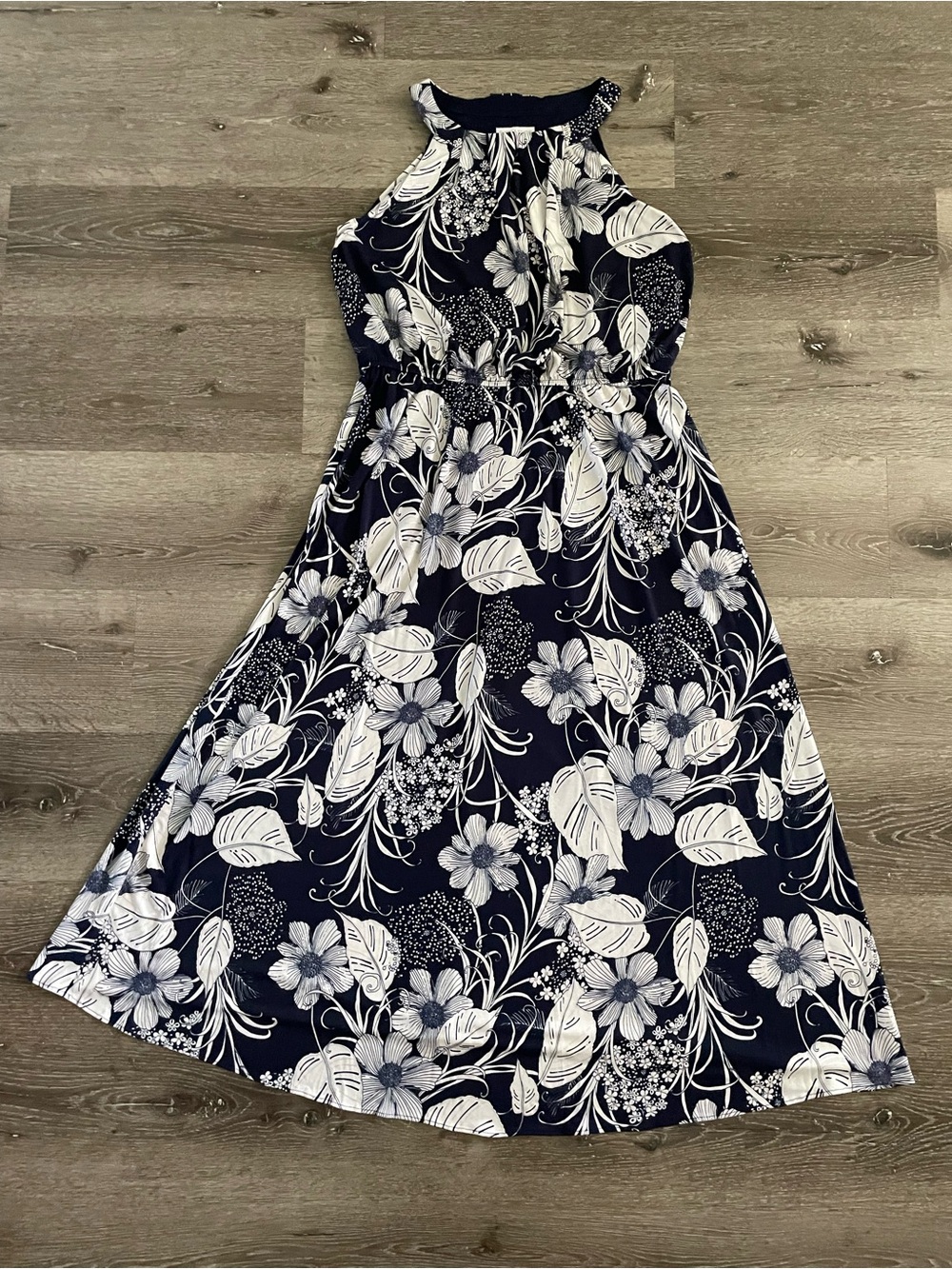 Signature by Robbie Bee Navy and White Floral Maxi Dress L stretchy